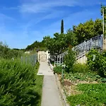 Mediterranean House - Forest Marjan *